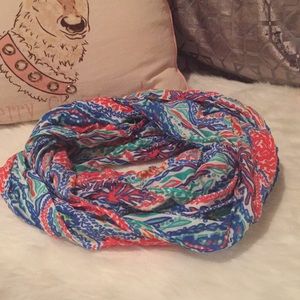 LILY PULITZER infinity scarf